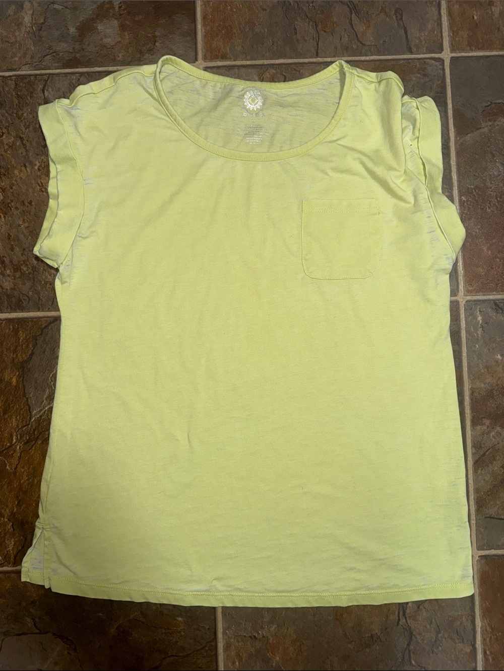 Women’s Short Sleeve Pocket Tee in Light Yellow/Greenish